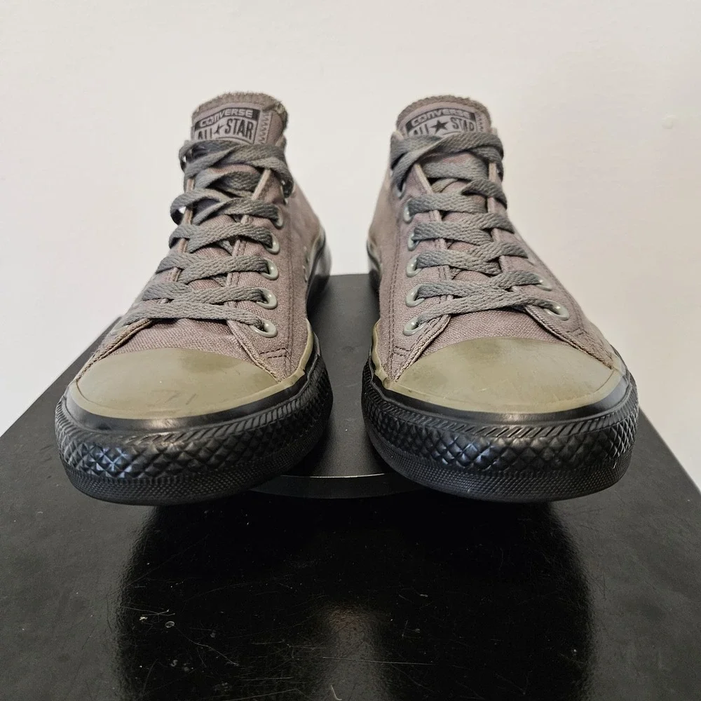 Converse Chuck Taylor  117961F Low Top Gray/Black Sneaker Shoes Men's 10